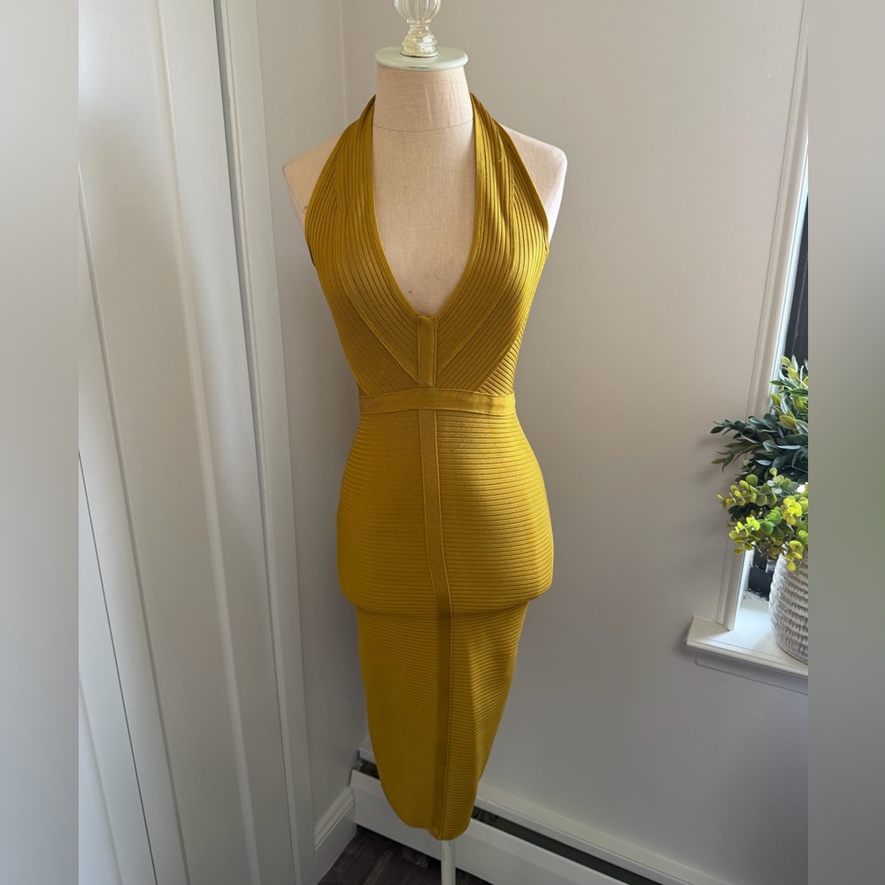 Halterneck bandage dress